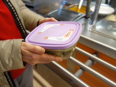 En boite le plat Pique-Prune